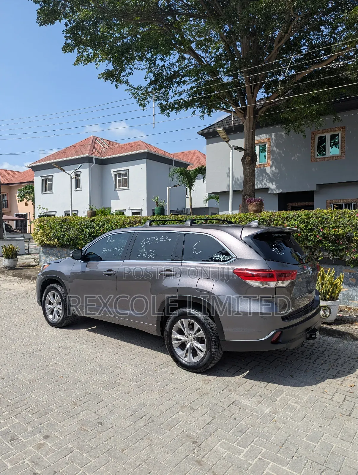 Toyota Highlander LE 4dr SUV AWD (3.5L 6cyl 6A) 2015 Brown
