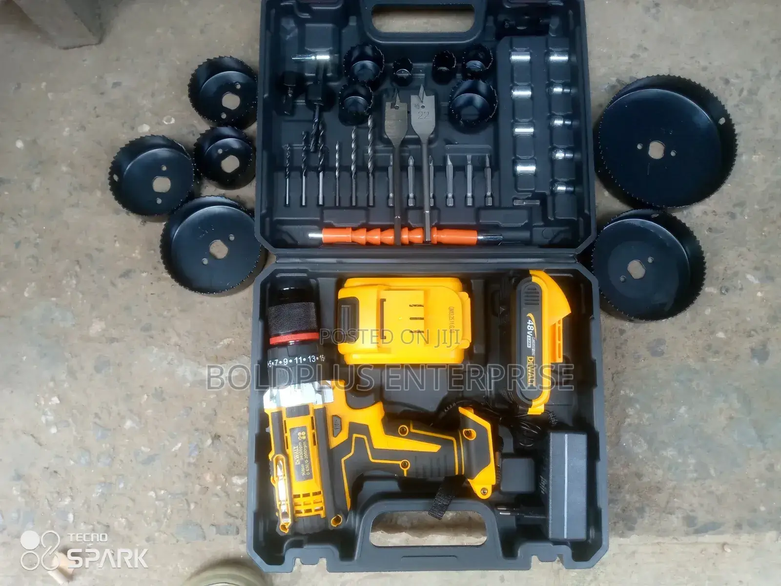 Dewalt 48 Volt Heavy Duty Hole Driller Machine