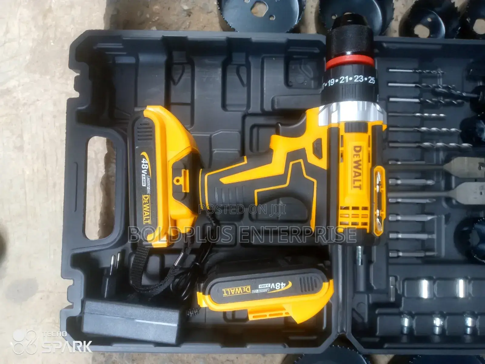 Dewalt 48 Volt Heavy Duty Hole Driller Machine