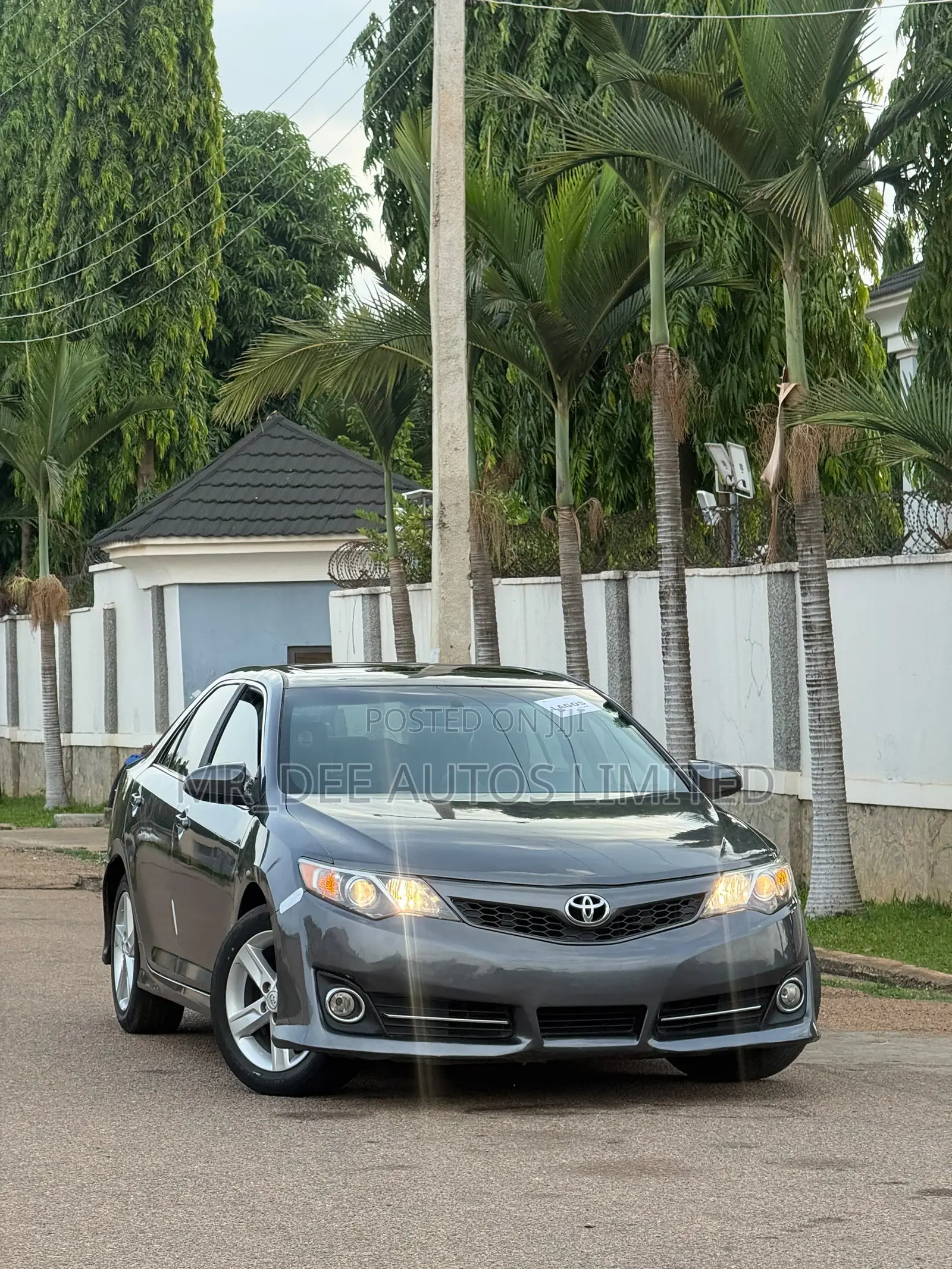 Toyota Camry 2012 Gray