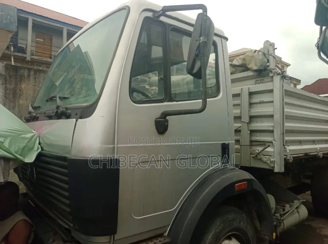 Mercedes Benz Tipper 6 Tyres (Foreign Used)