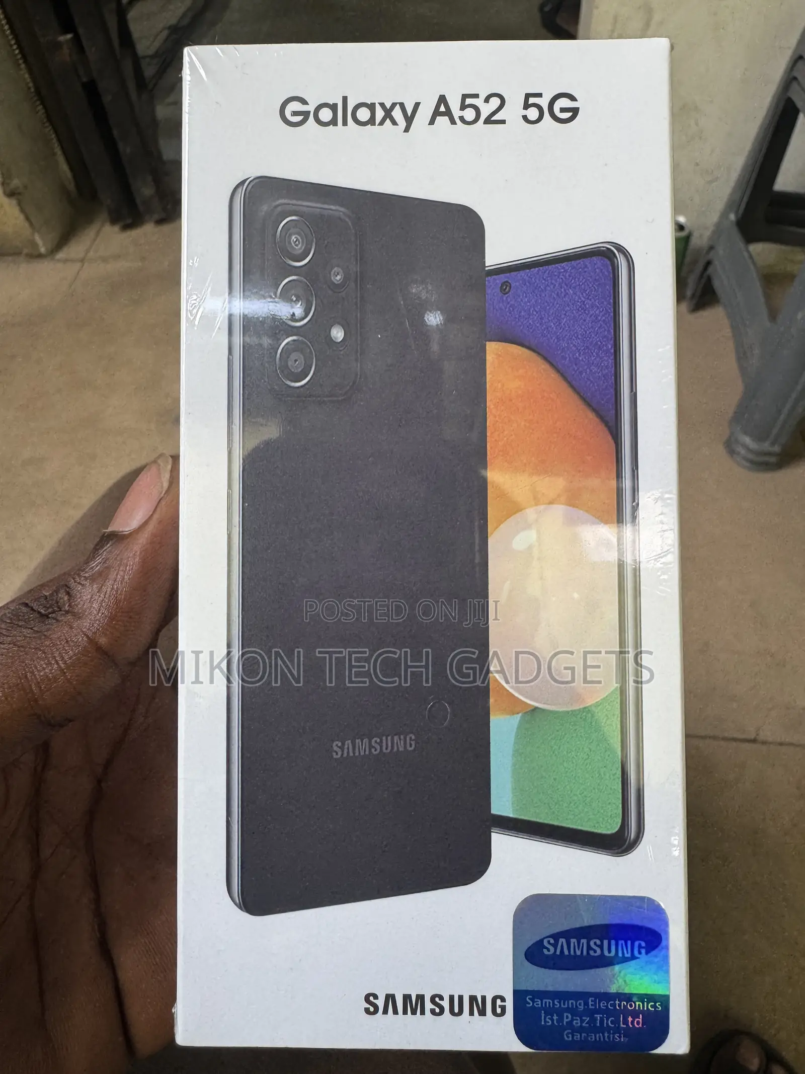 New Samsung Galaxy A52 5G 128 GB Black
