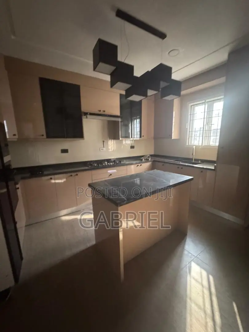 4bdrm Duplex in Dantata Estate, Gwarinpa for rent
