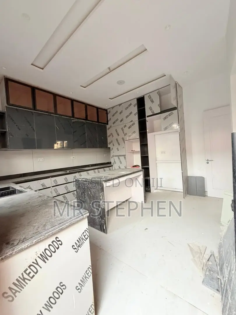 Furnished 5bdrm Duplex in Adeniyi Jones for sale
