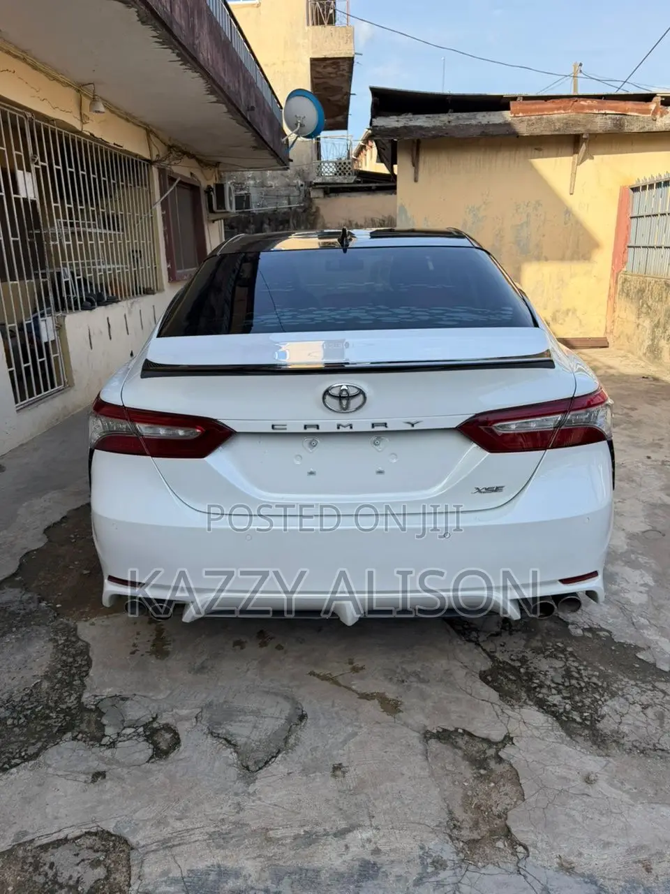 Toyota Camry XSE (2.5L 4cyl 8A) 2019 White