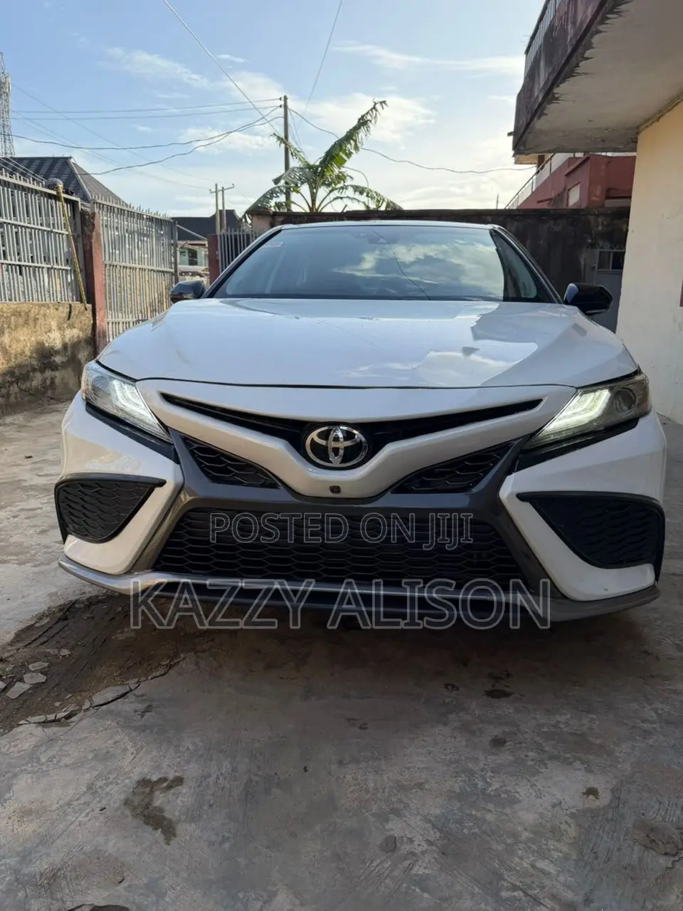 Toyota Camry XSE (2.5L 4cyl 8A) 2019 White