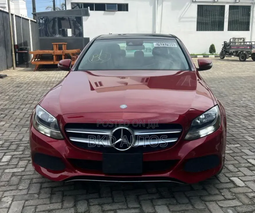 Mercedes-Benz C300 2016 Red