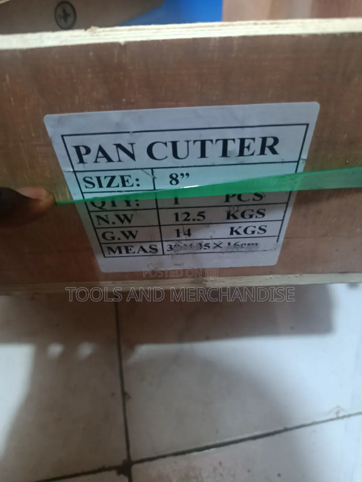 Hand Pan (Shear) Cutter 8"
