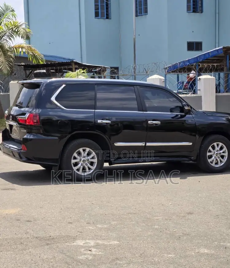 Lexus LX 570 AWD 2014 Black