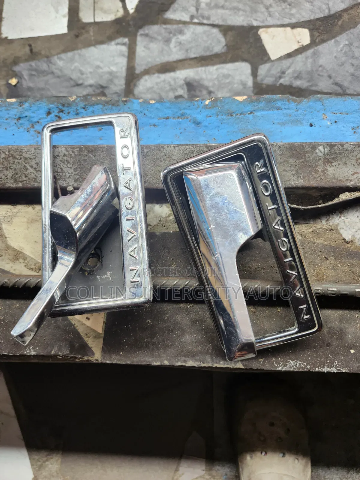 Inner Door Handle Ford Expedition and Lincoln Navigator 2010