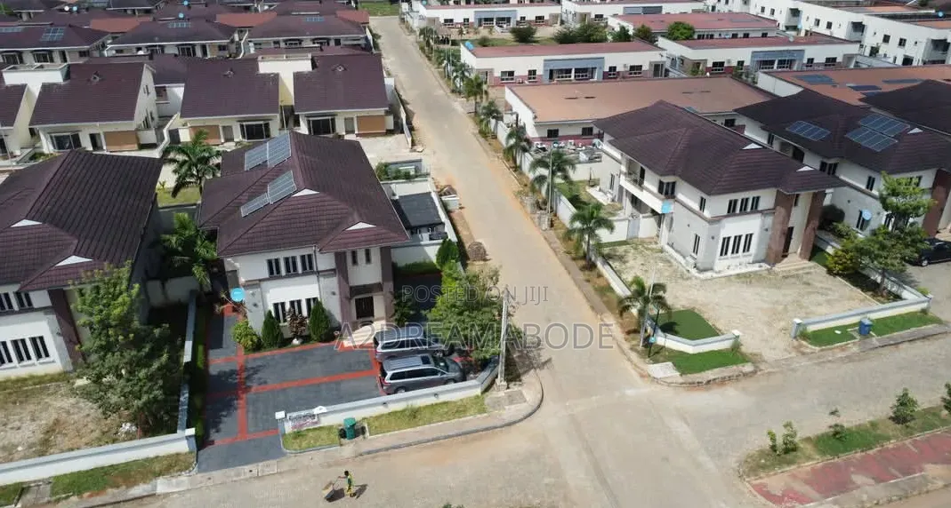 3bdrm Bungalow in Warewa, Isheri North for sale