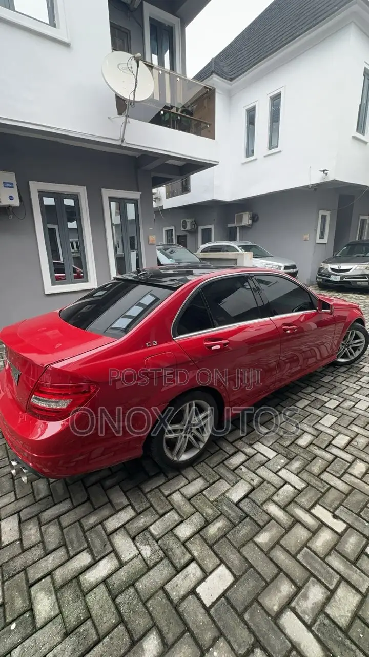 Mercedes-Benz C300 Luxury 4Matic Sedan AWD (3.0L 6cyl 7A) 2012 Red