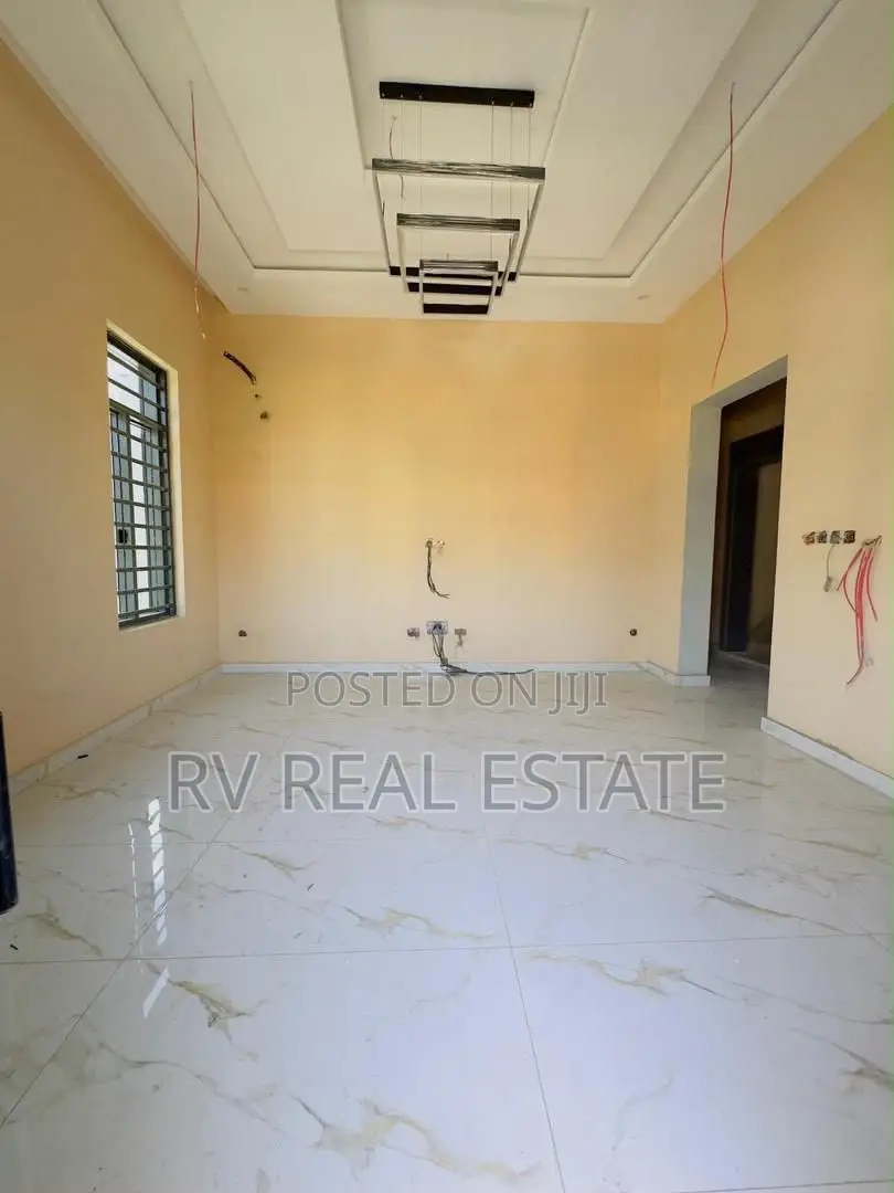 3bdrm Apartment in Opebi for sale