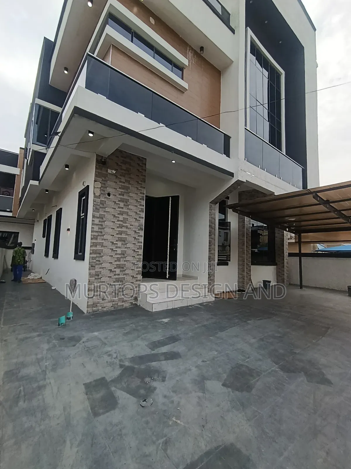 5bdrm Duplex in Bera Estate, Chevron for sale