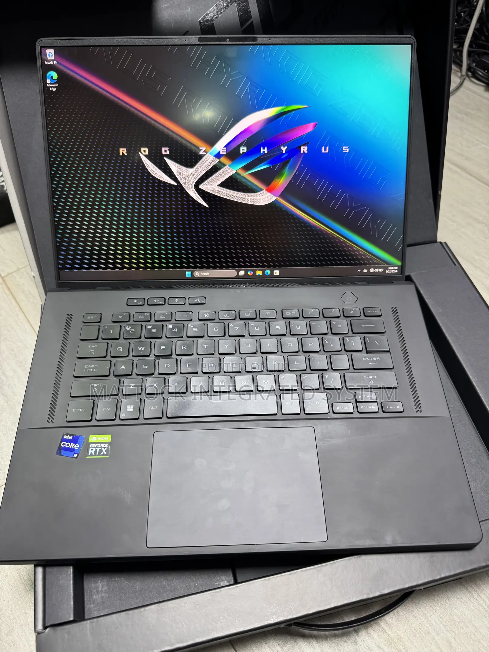Laptop Asus ROG Zephyrus M16 GU603HR 24GB Intel Core i9 SSD 1T