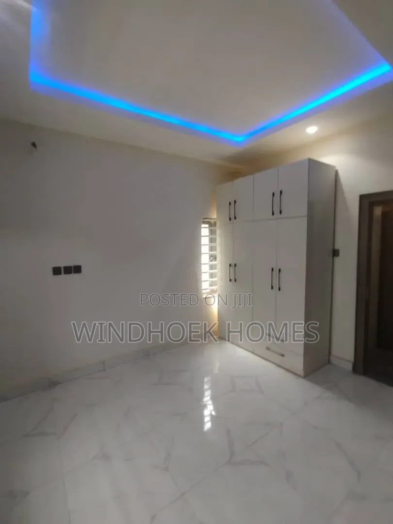 5bdrm Duplex in Jahi for rent