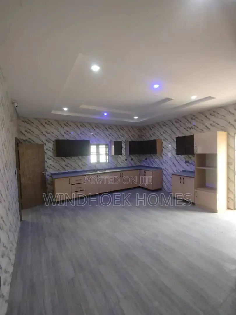 5bdrm Duplex in Jahi for rent