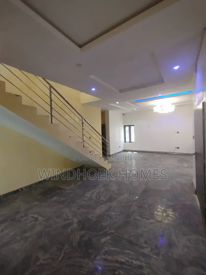 5bdrm Duplex in Jahi for rent