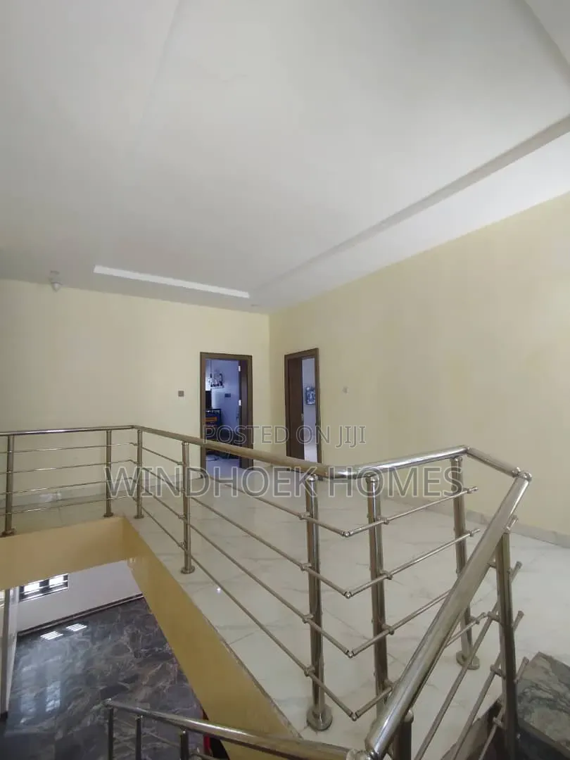 5bdrm Duplex in Jahi for rent