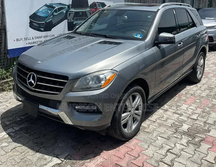Mercedes-Benz M Class ML350 4dr SUV (3.5L 6cyl 7A) 2014 Gray