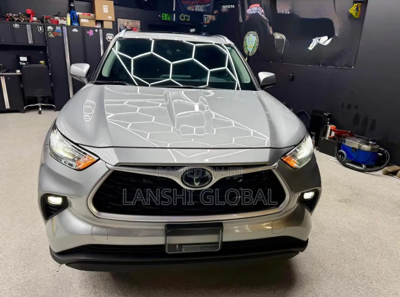 Toyota Highlander XLE AWD 2020 Silver
