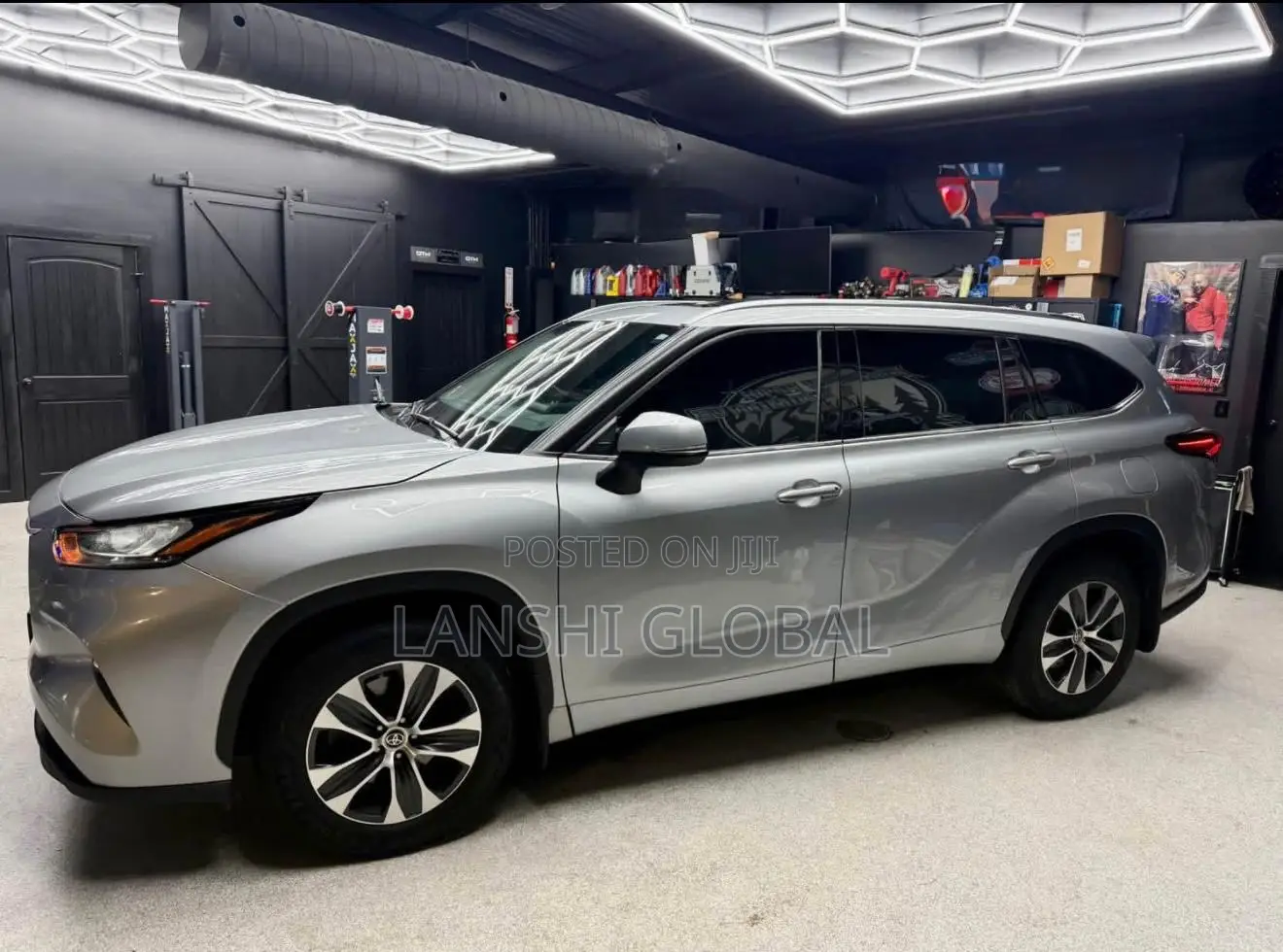 Toyota Highlander XLE AWD 2020 Silver