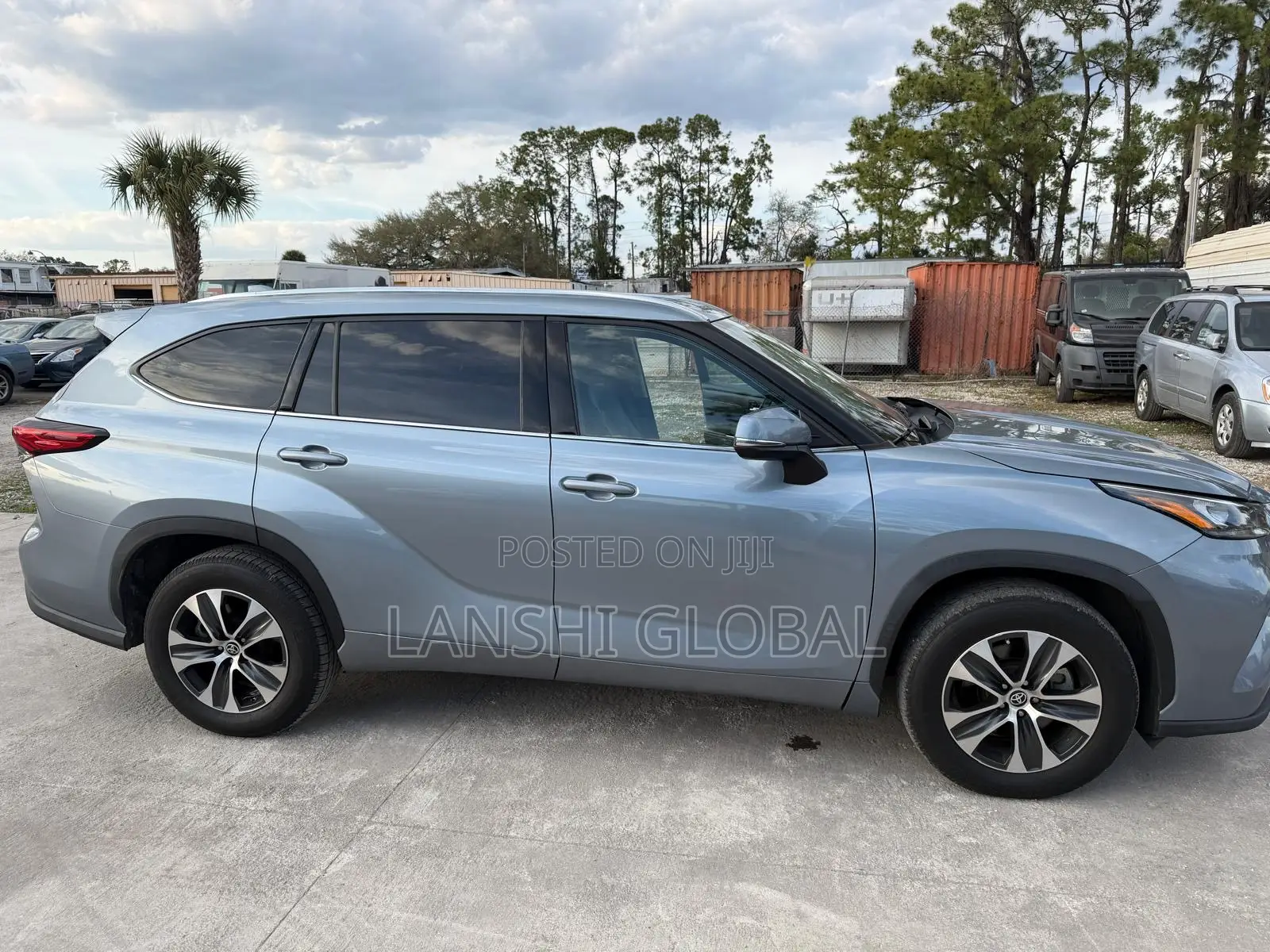 Toyota Highlander XLE FWD 2020 Blue