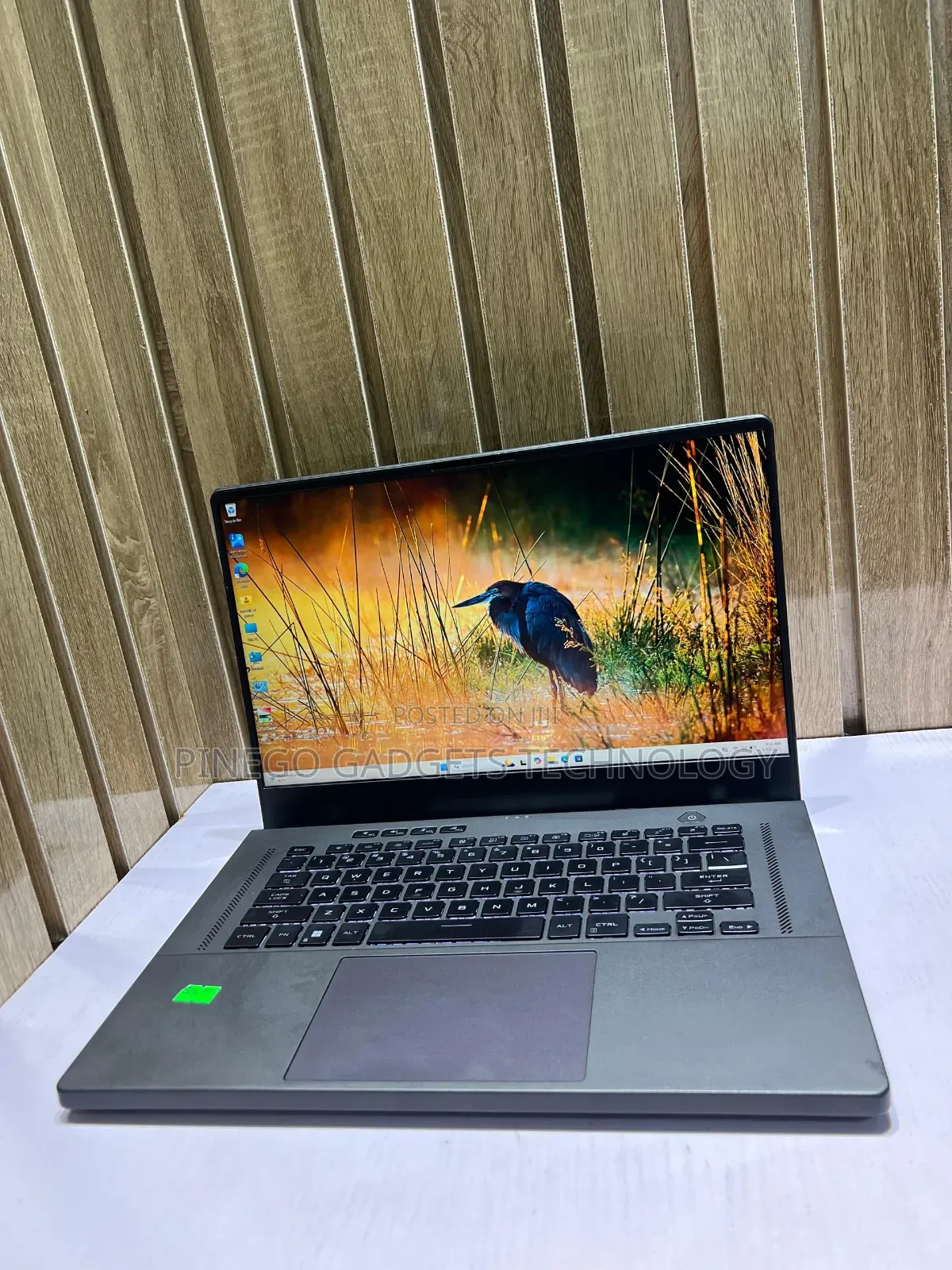 Laptop Asus ROG Zephyrus G15 24GB AMD Ryzen 9 SSD 512GB