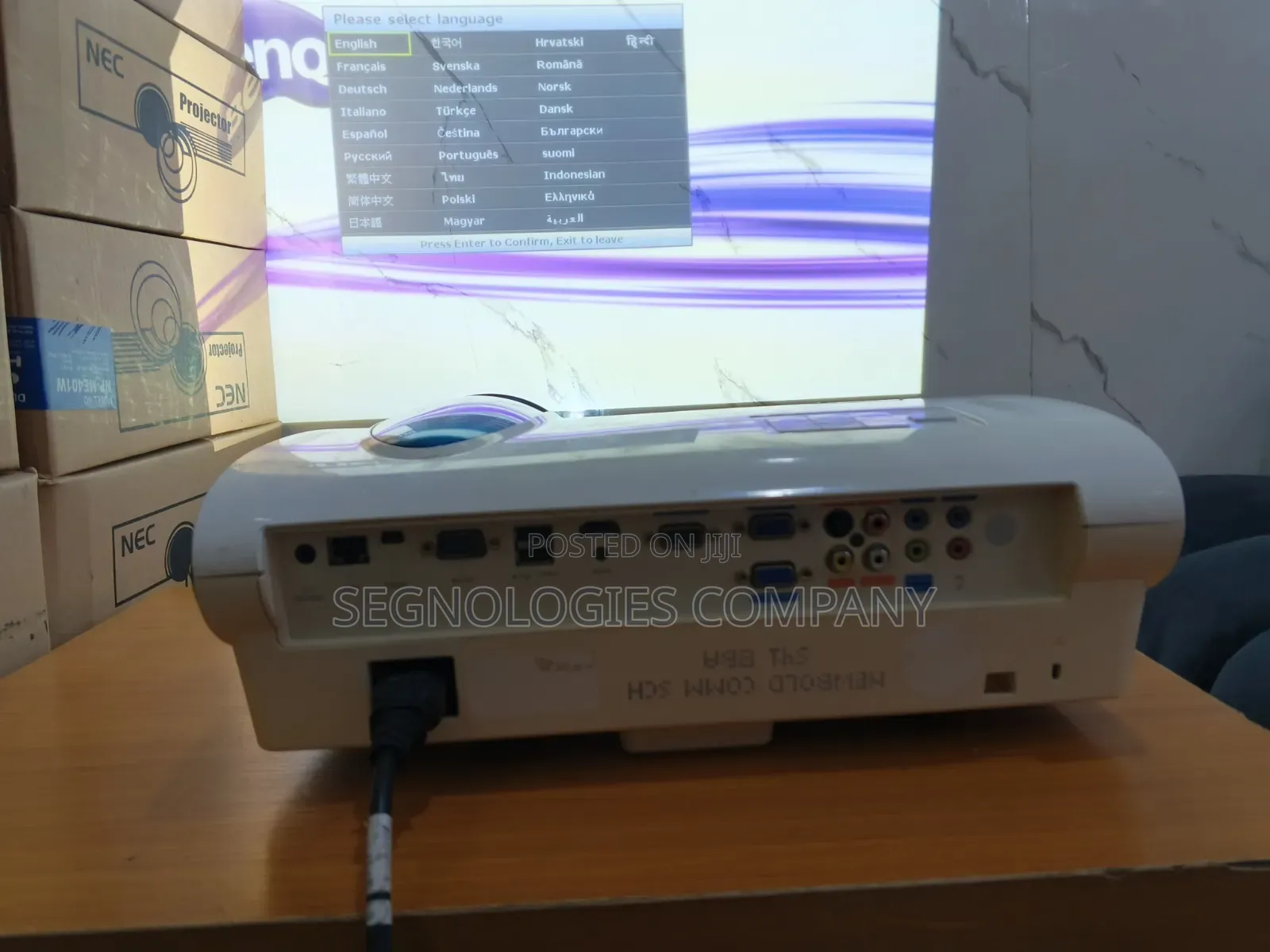 Benq Short Throw Lw61st 2000 Lumens 3d Ready Laser DLP Projector