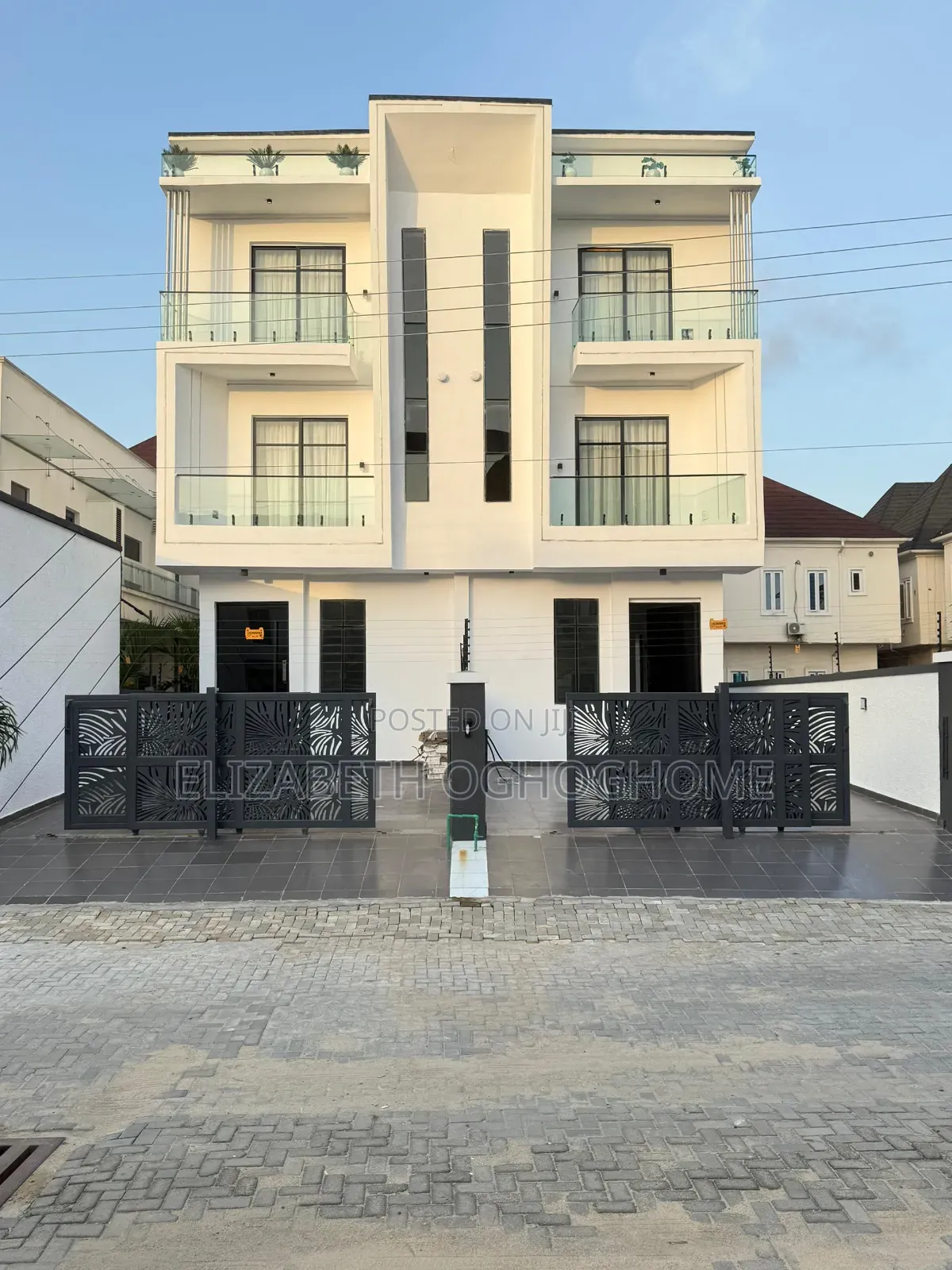 5bdrm Duplex in VGC / Ajah for sale