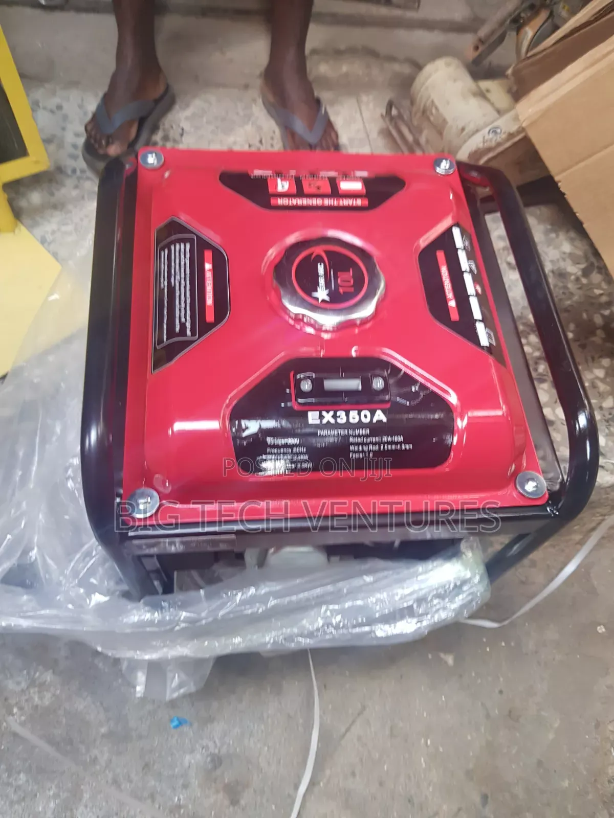 Black Machine Is Identified as a Generic Star Arc Rsw350a Petrol Weld