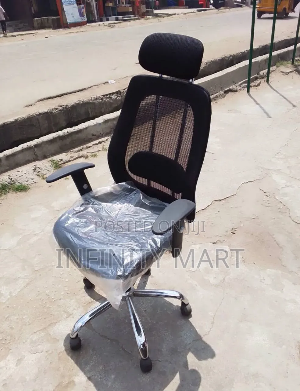 Formal Black Ergonomic Chair.
