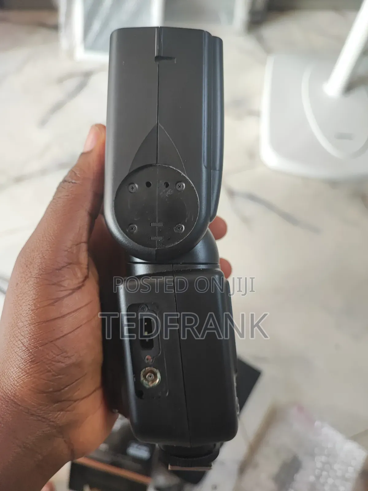 Oloong Sp-690 Speedlight Flash