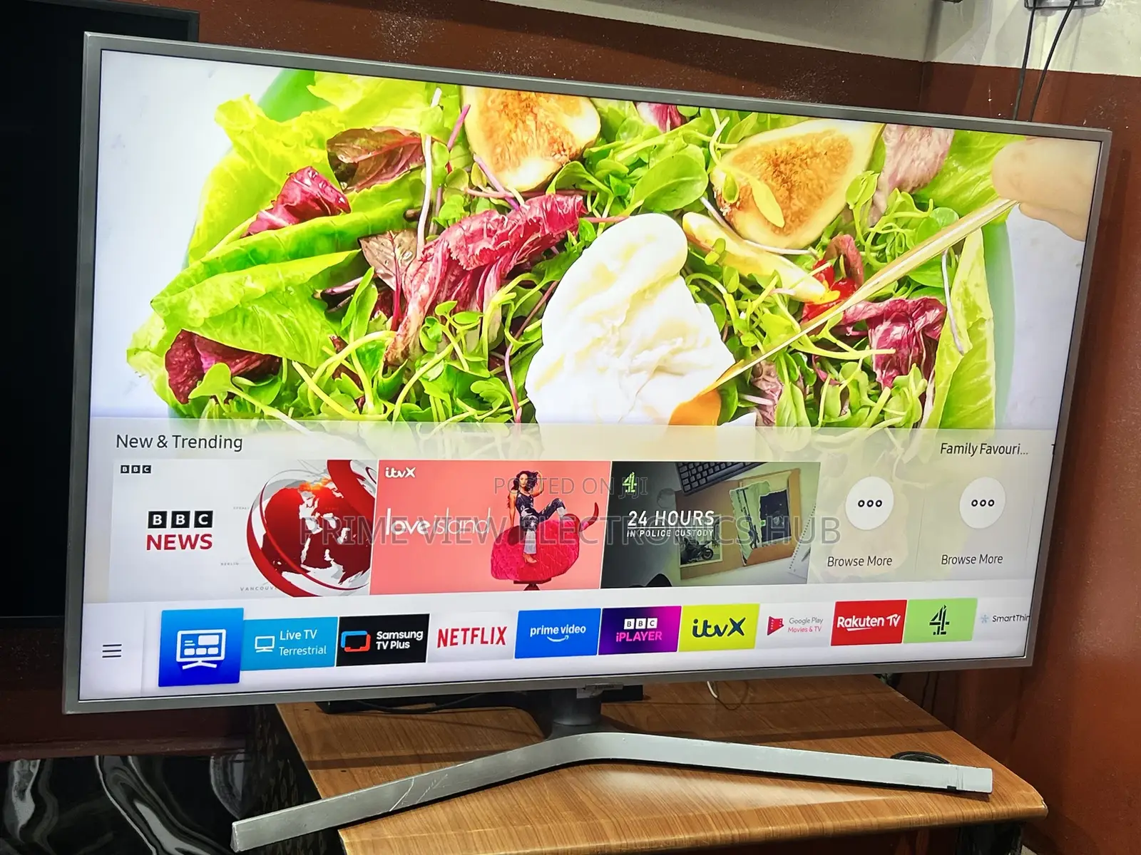 Samsung 50 Inches Uhd Smart Tv Super Clean Sharp Display