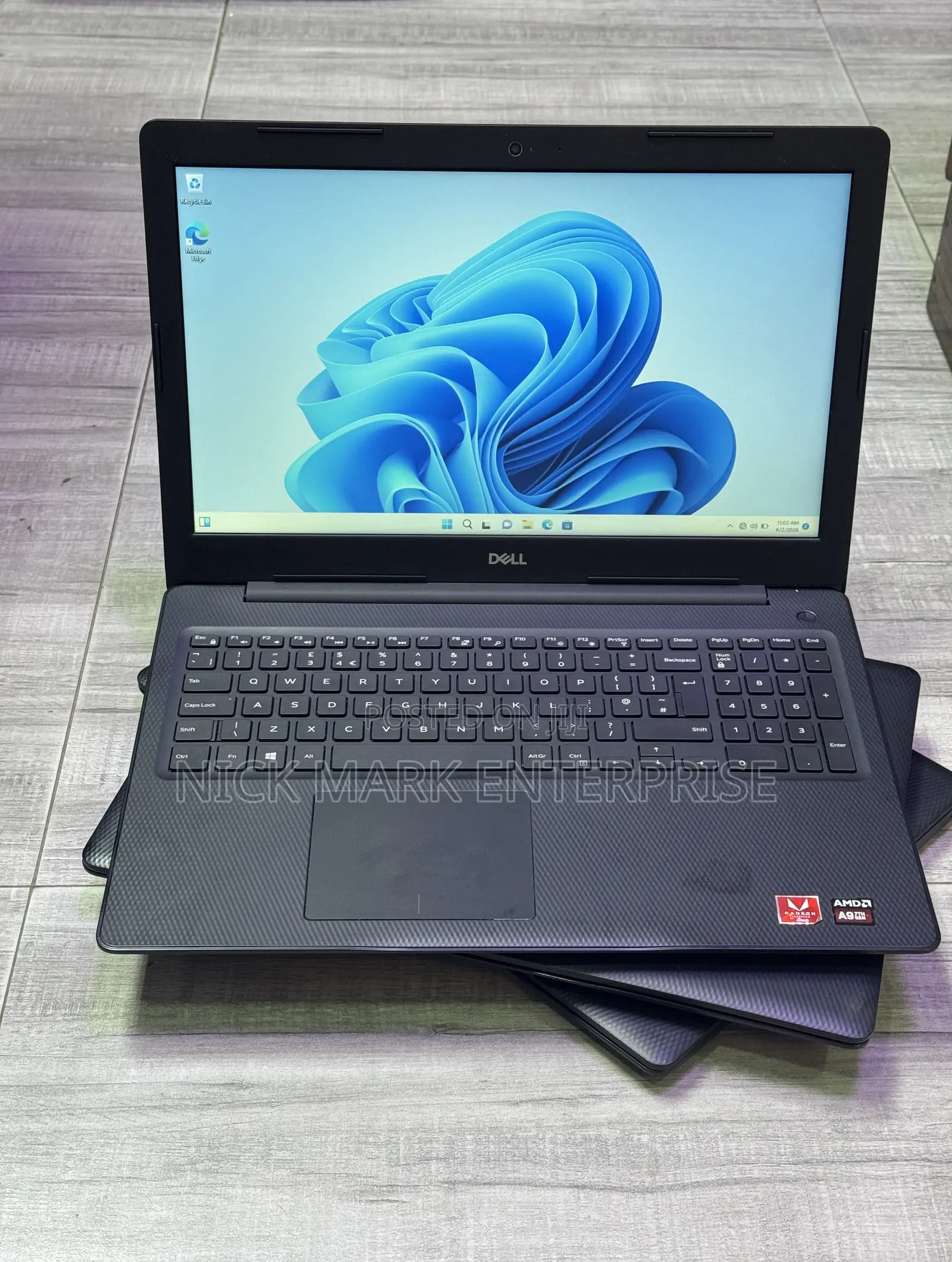 Laptop Dell Inspiron 15 3593 4GB AMD A10 SSD 128GB