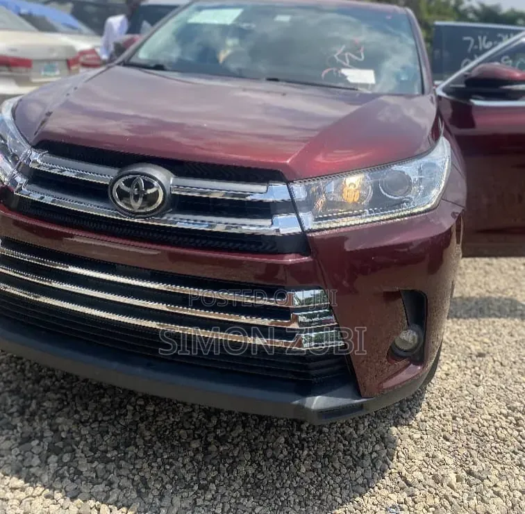 Toyota Highlander LE 4dr SUV (3.5L 6cyl 6A) 2014 Red