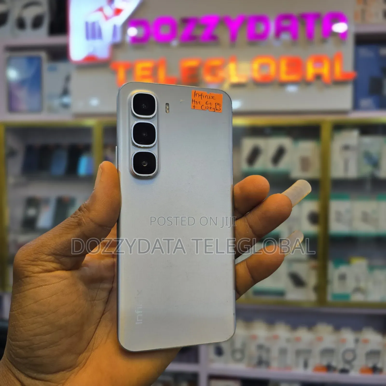 Infinix Hot 60 Pro+ 128 GB White