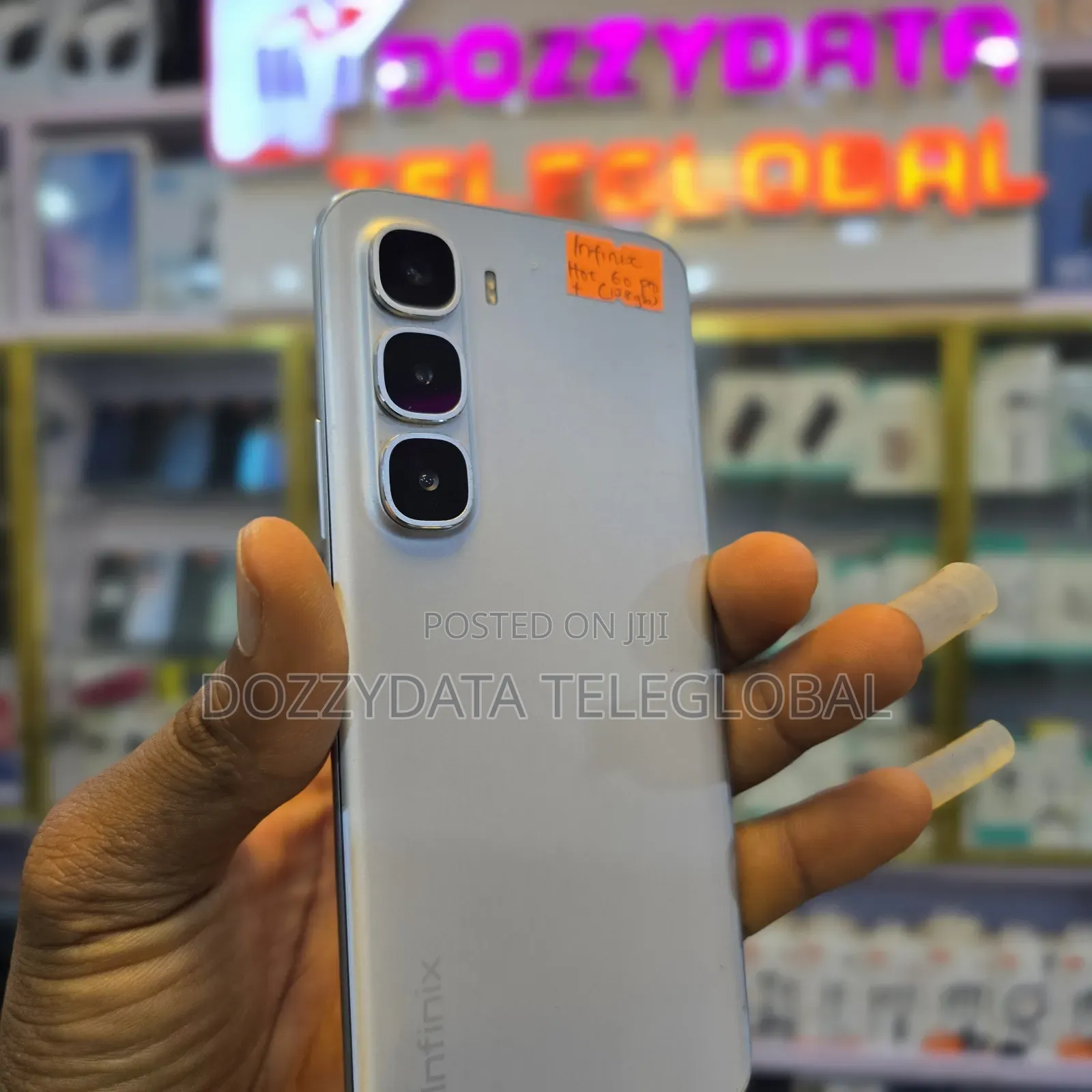 Infinix Hot 60 Pro+ 128 GB White