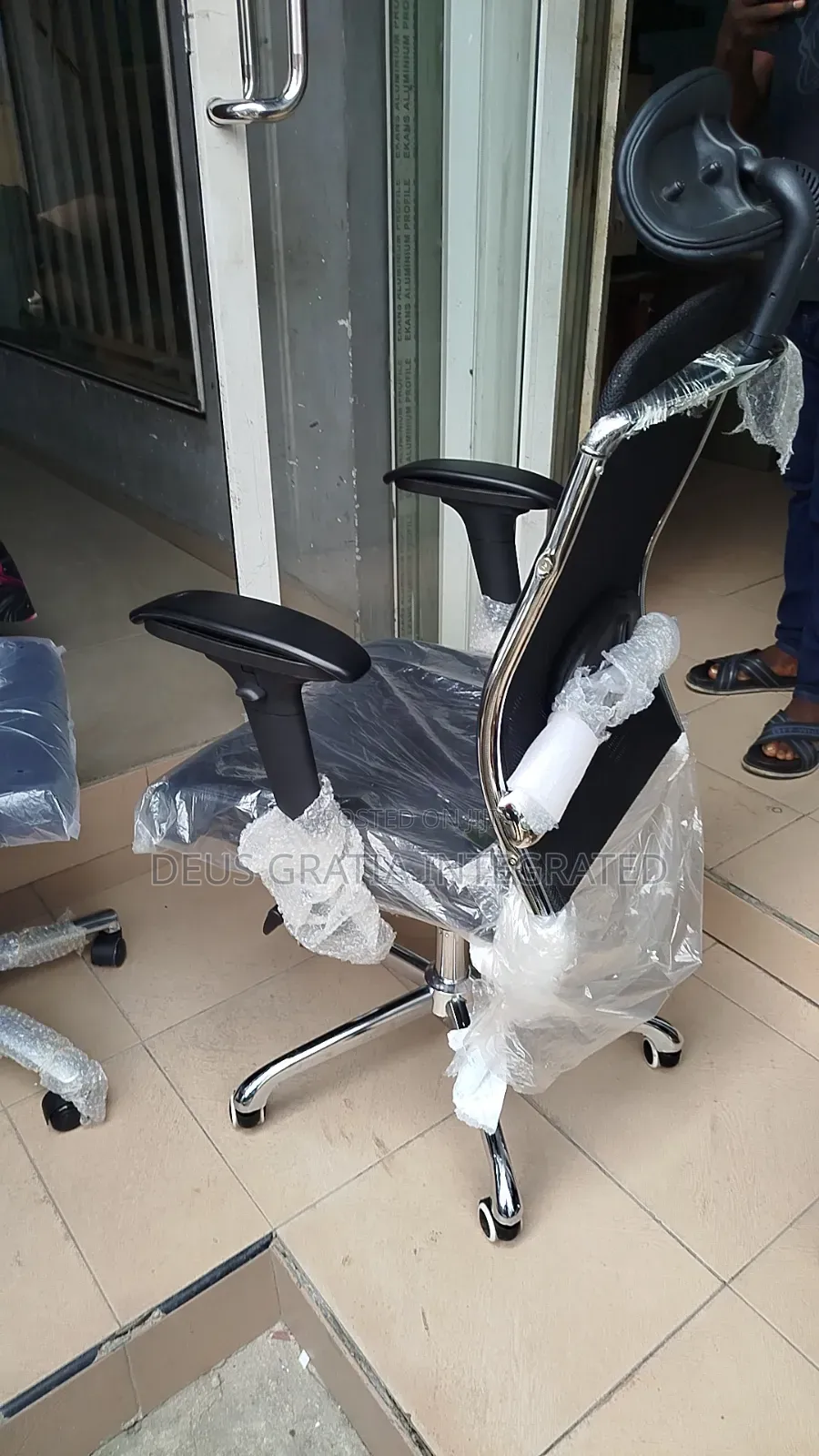 Ergonomic Office Chair With Lumbar Support and Castor