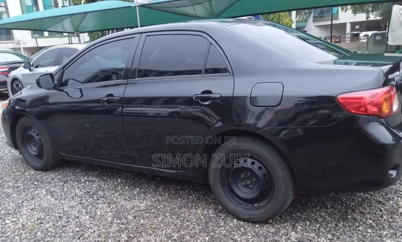 Toyota Corolla LE 4dr Sedan (1.8L 4cyl 4A) 2010 Black