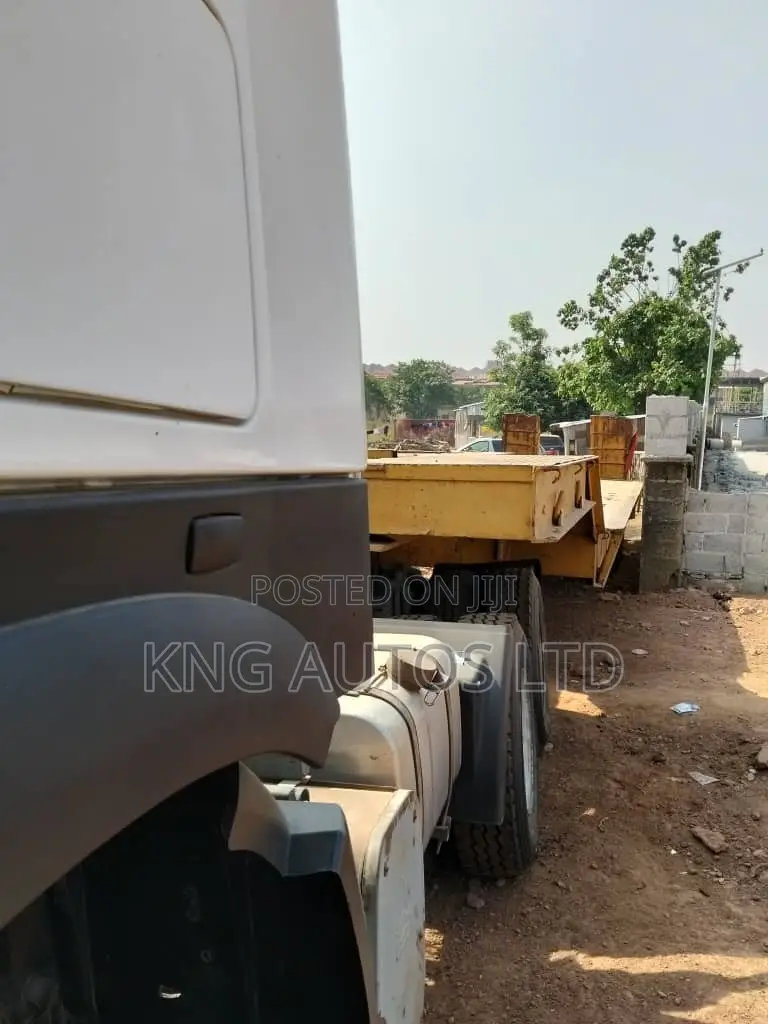 Forklift 2 Tons Company Used
