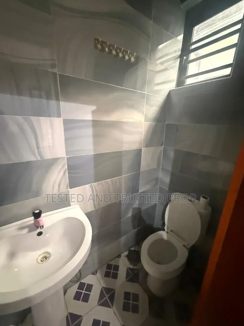 1bdrm Shared Apartment in Osapa London for rent