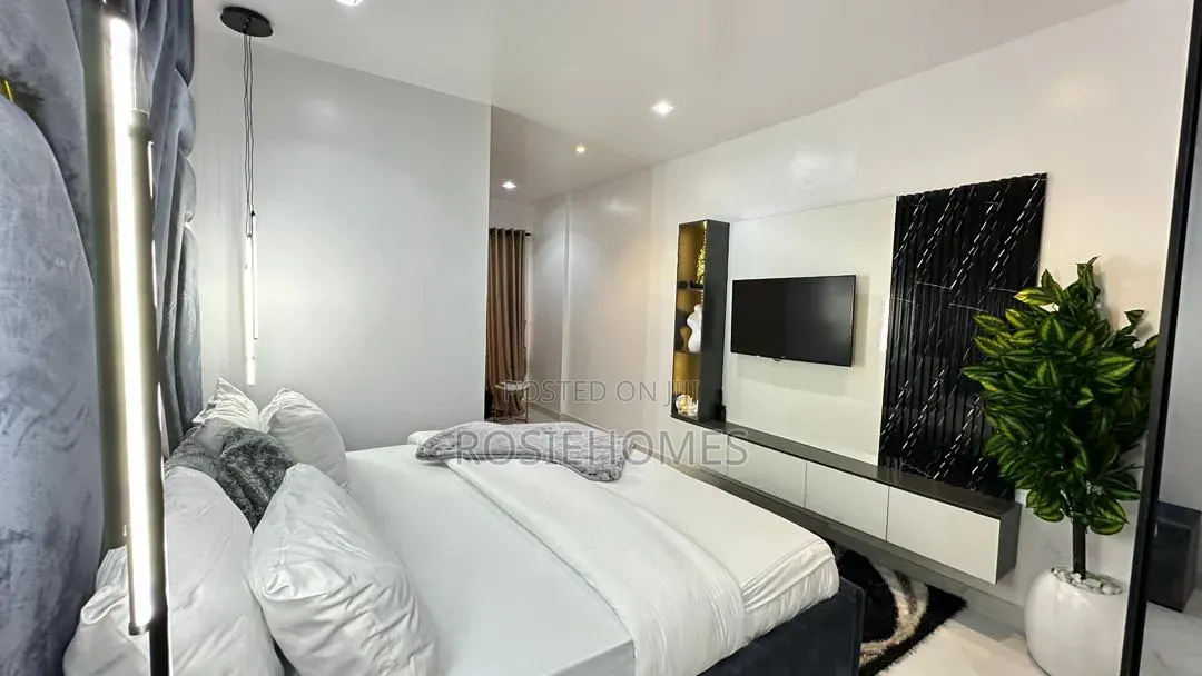 Standard Four Bedroom for Shorlet