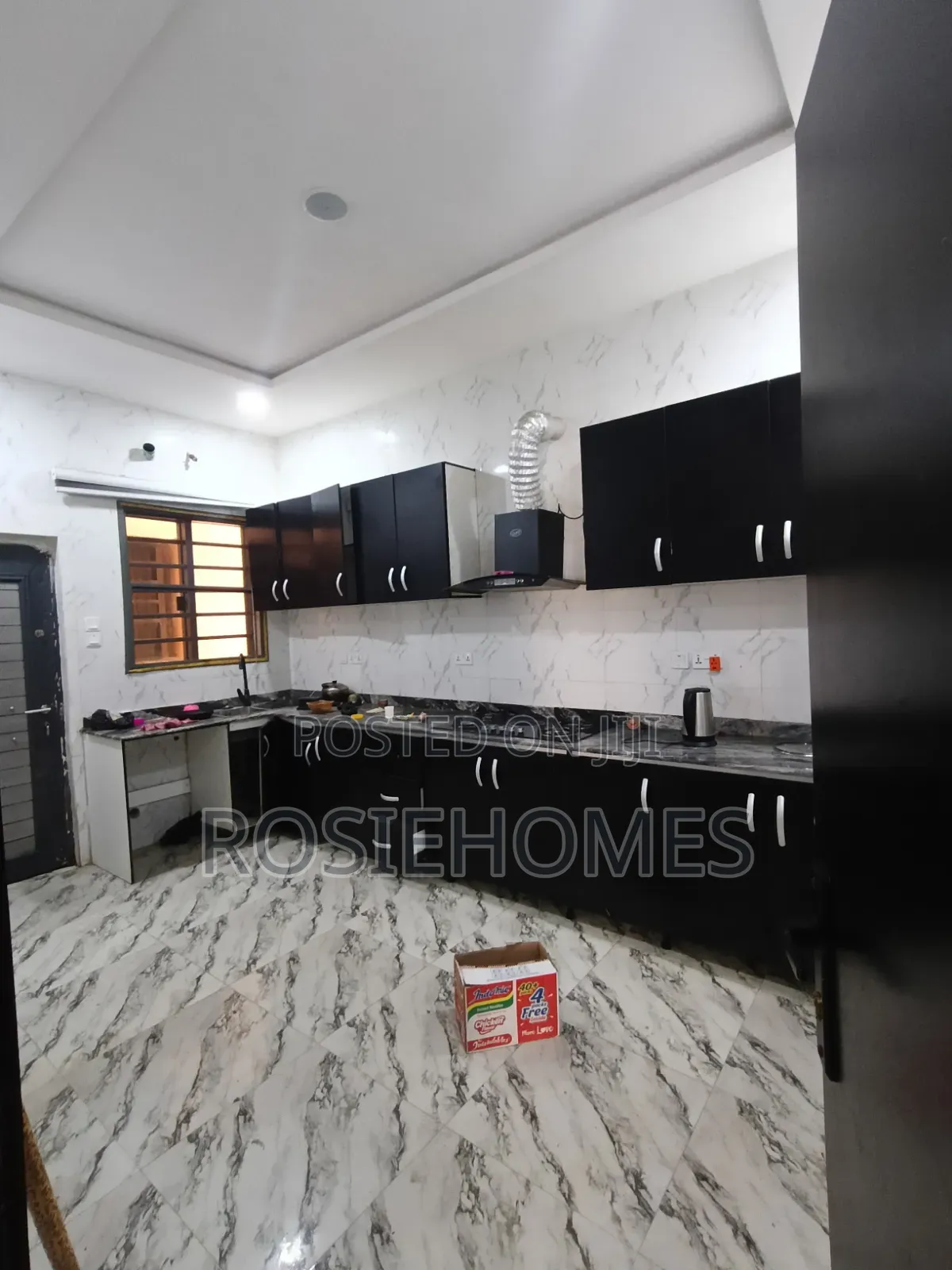 Standard Four Bedroom for Shorlet