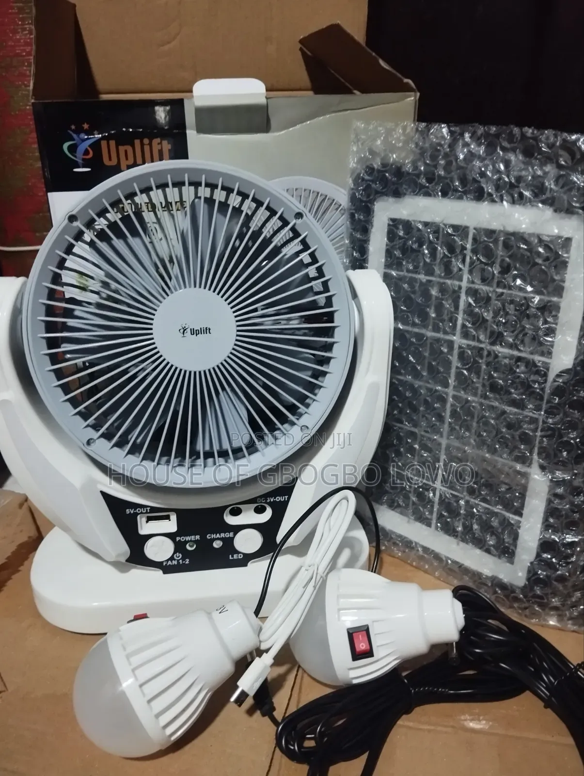 6 Inches 4 In1 Rechargeable Fan With Solar Panel and Two Bulb Led Lamp