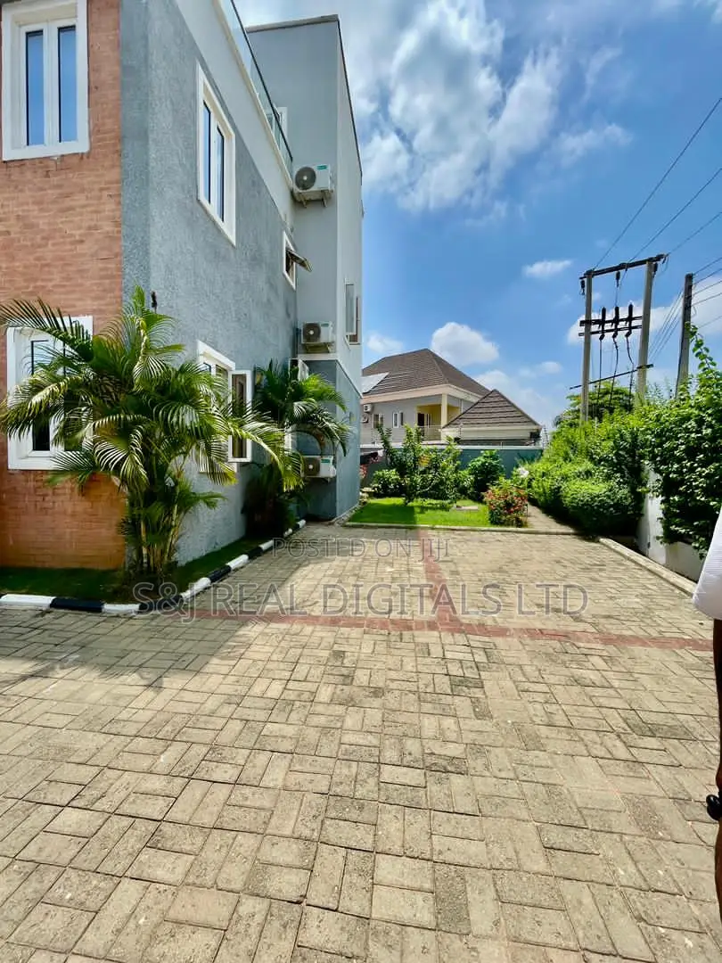4bdrm Duplex in Jahi for sale