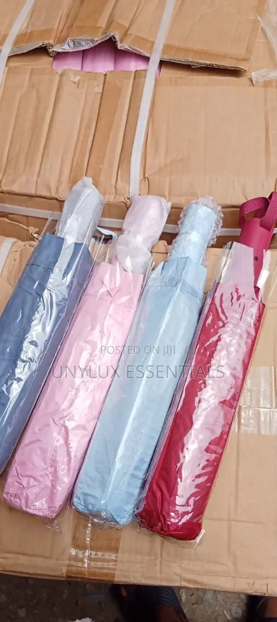 Mini Foldable Umbrella (100pcs in a Carton)