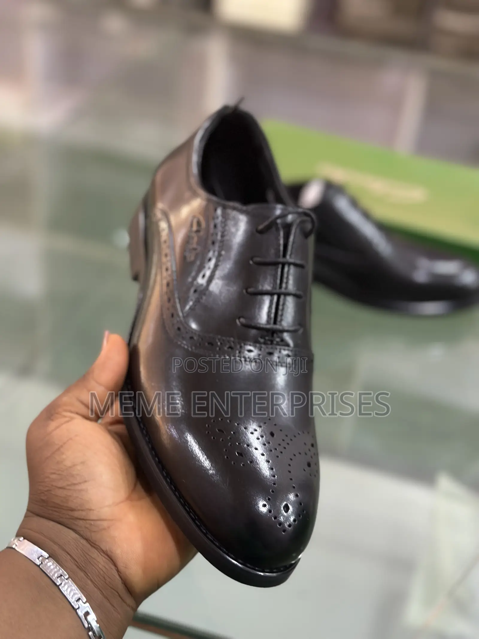 Cooperate _Brogue
