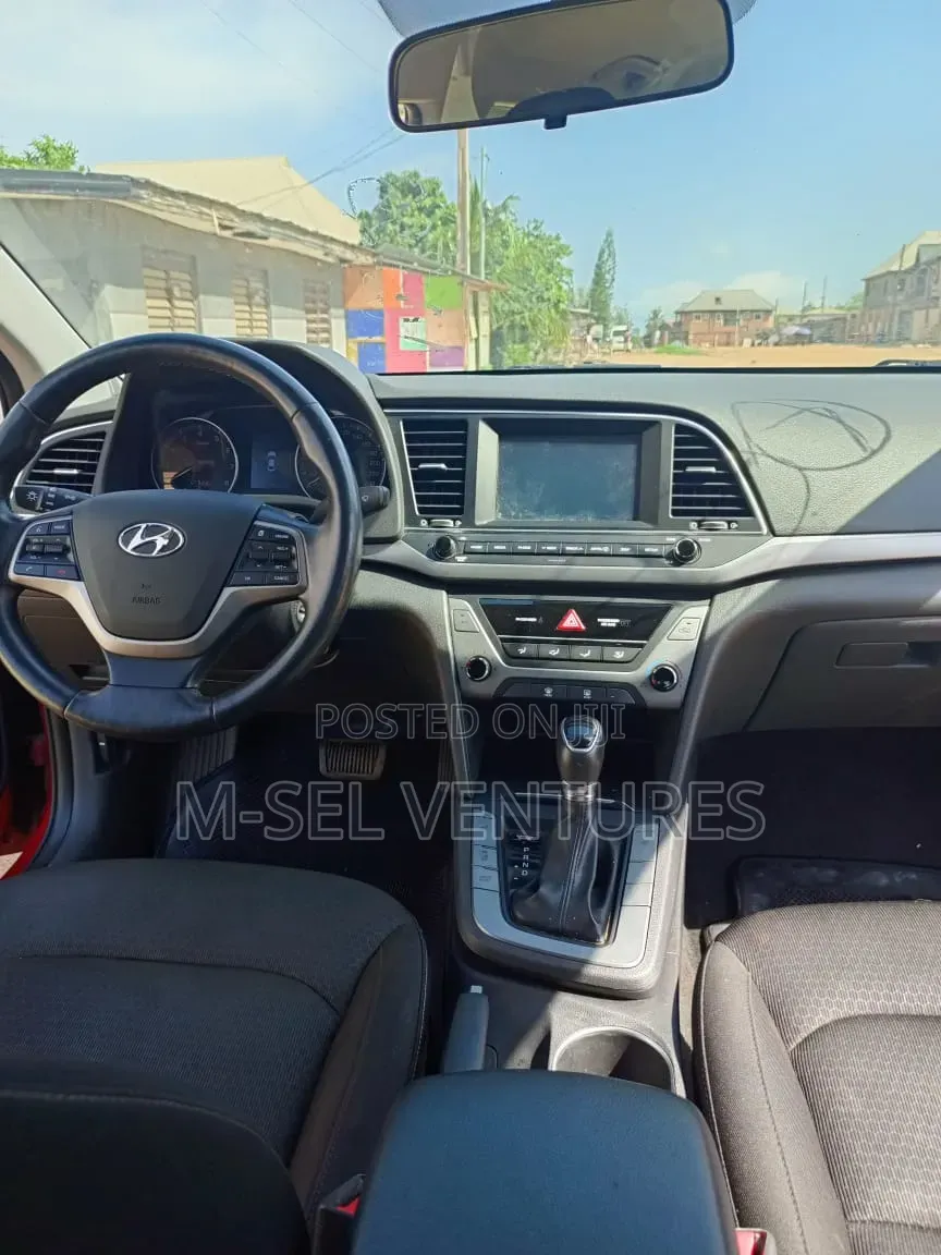 Hyundai Elantra 2014 Red