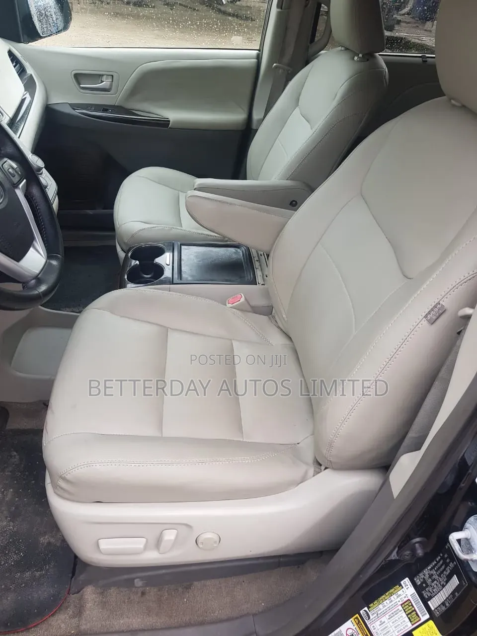 Toyota Sienna 2015 Black